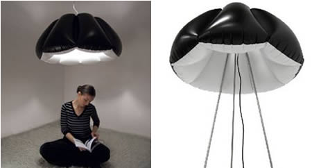 Lampa pandantiv cu umbre in alb si negru din PVC, o puteti numi "lampa 