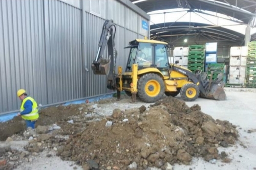 buldoexcavator sau excavator