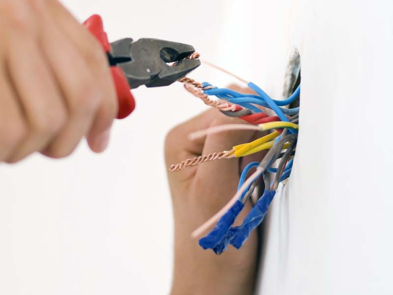 Option Instal - instalatii electrice